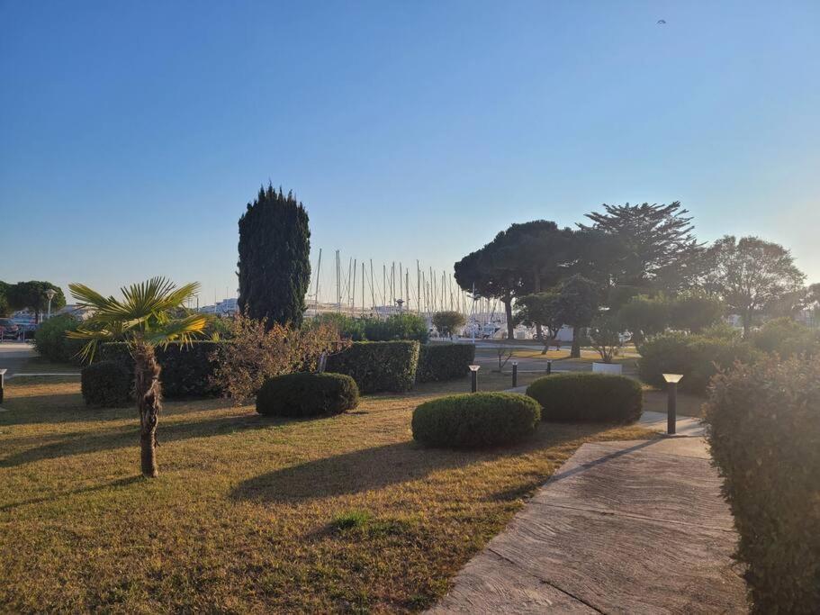 Spacieux Rez De Jardin Vue Sur Port De Plaisance * Le Grau-du-Roi